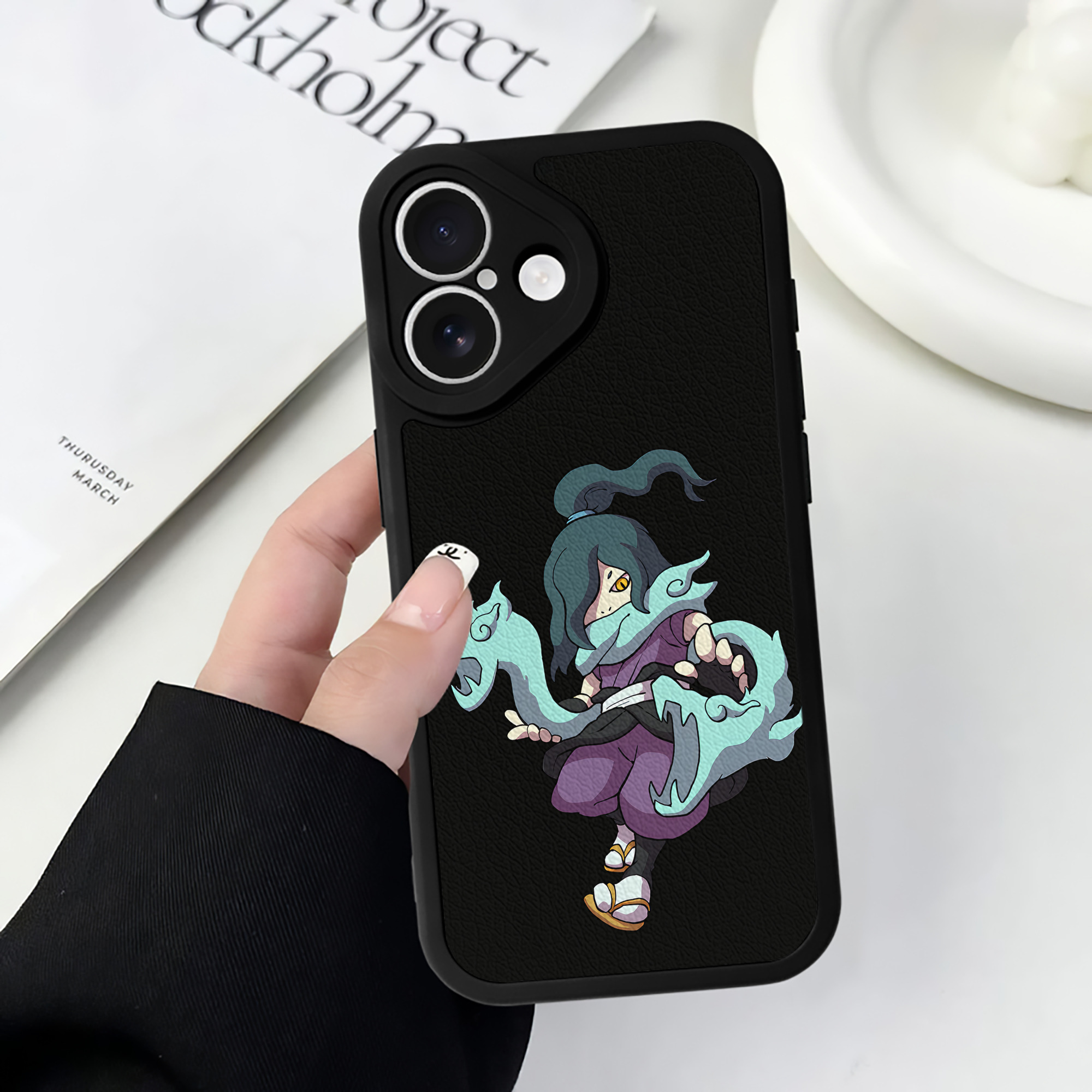 （画像用） 妖怪ウォッチ Yo-kai Watch 【iPhone 16シリーズ対応】シリコンスマホケース（レザー調） 材質：シリコン